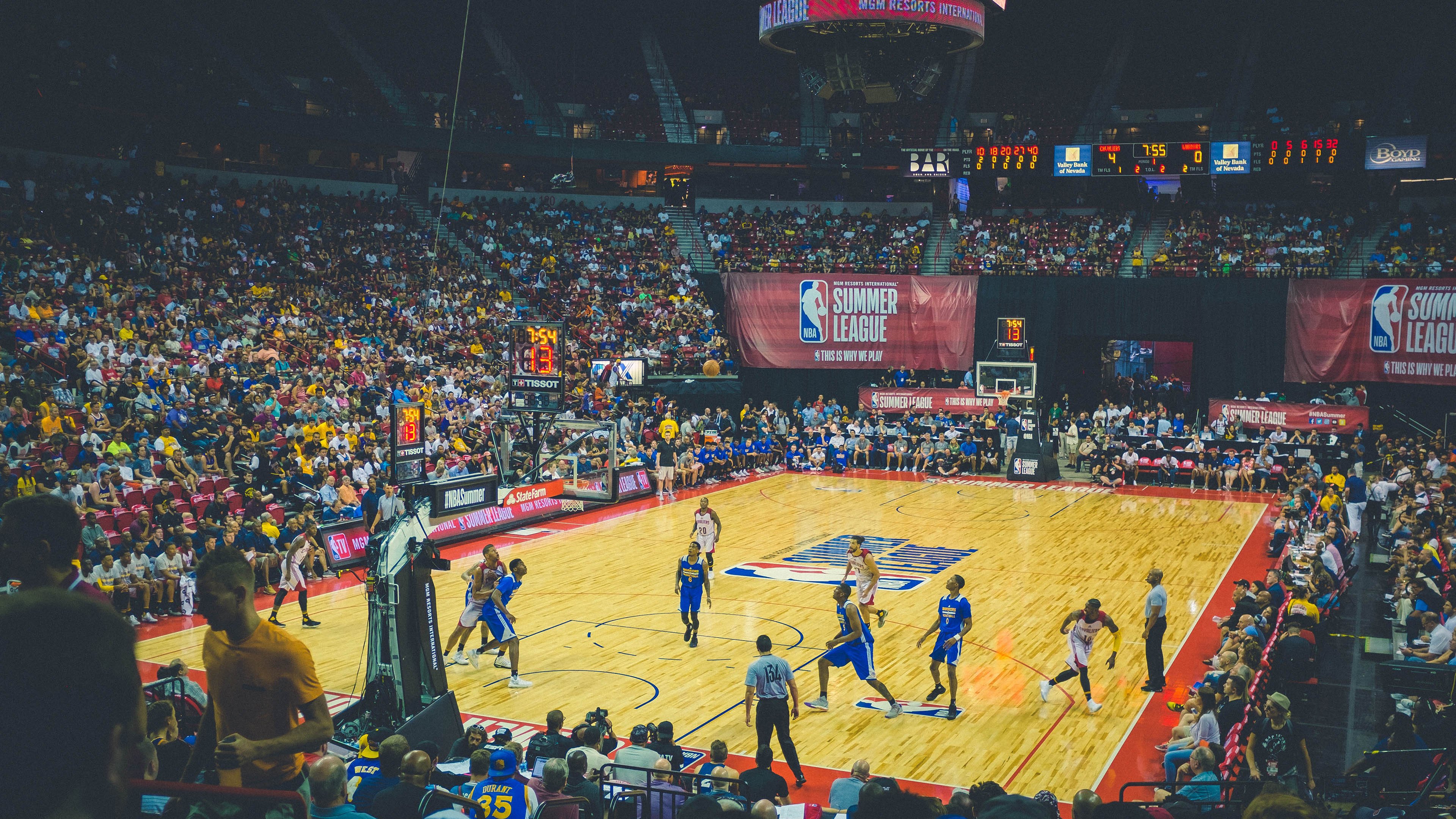 Scout关键节点惊险取胜，巴黎圣日耳曼带队取胜！