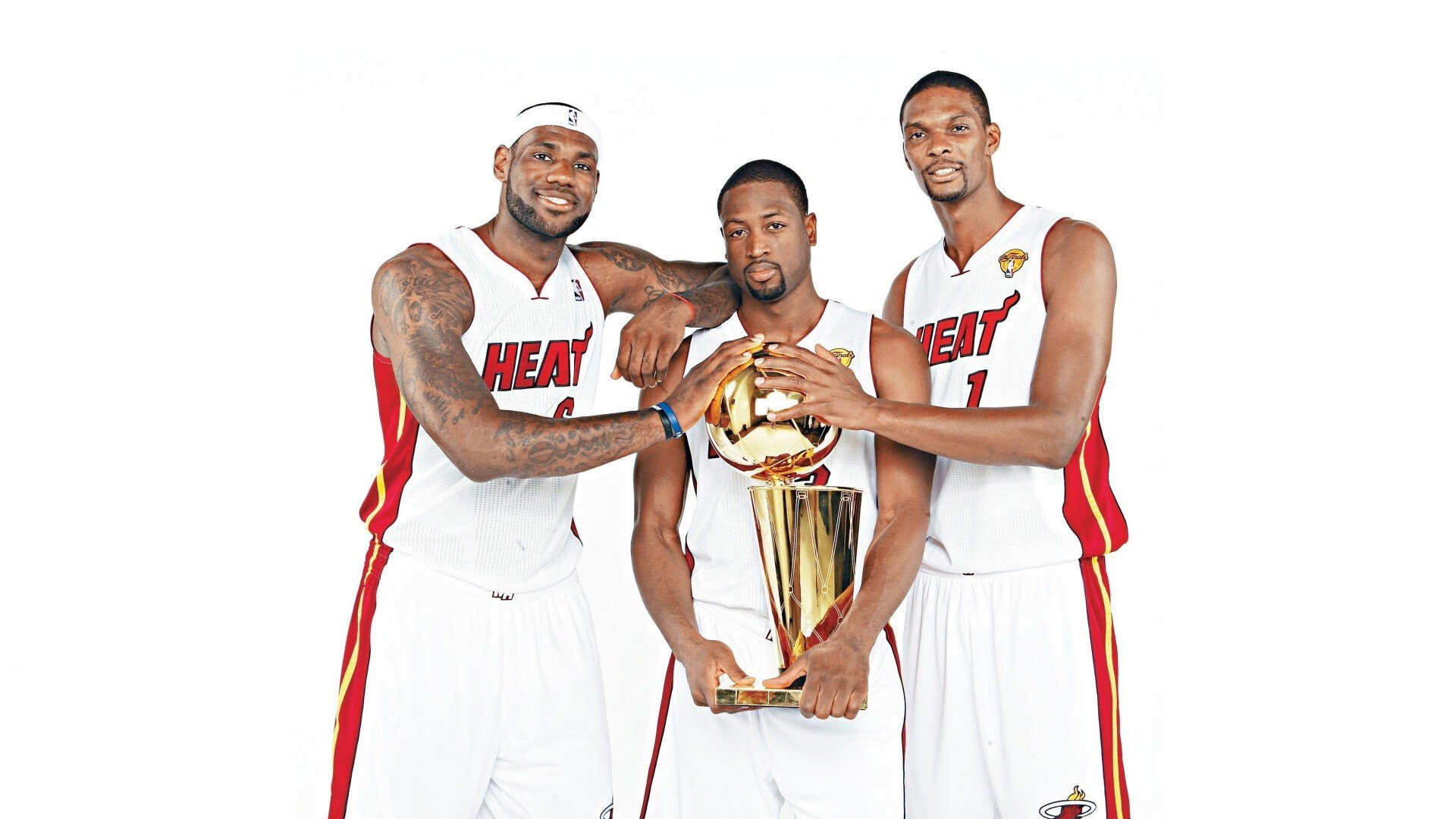 西亚卡姆爆冷击败切尔西，关键助攻引爆全场！